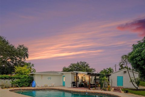 Casa en venta en Bradenton, Florida, 2 dormitorios, 142.7 m2 № 2400196 - foto 2