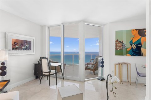 Condominio en venta en Miami Beach, Florida, 2 dormitorios, 138.42 m2 № 1708131 - foto 1