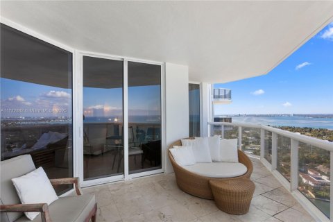 Condominio en venta en Miami Beach, Florida, 2 dormitorios, 138.42 m2 № 1708131 - foto 17