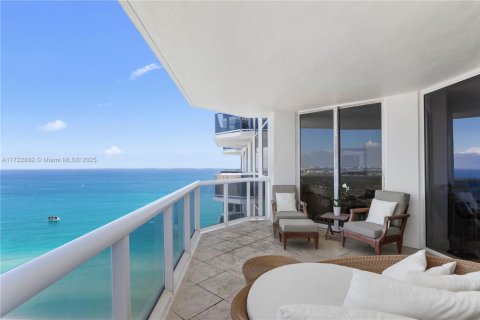 Condominio en venta en Miami Beach, Florida, 2 dormitorios, 138.42 m2 № 1708131 - foto 19