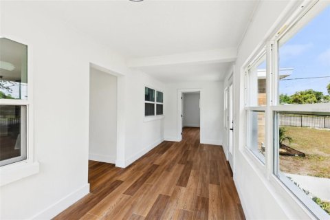 Casa en alquiler en Winter Park, Florida, 5 dormitorios, 198.07 m2 № 1910661 - foto 22