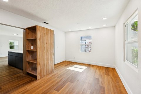 Casa en alquiler en Winter Park, Florida, 5 dormitorios, 198.07 m2 № 1910661 - foto 12