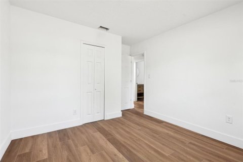 Casa en alquiler en Winter Park, Florida, 5 dormitorios, 198.07 m2 № 1910661 - foto 30