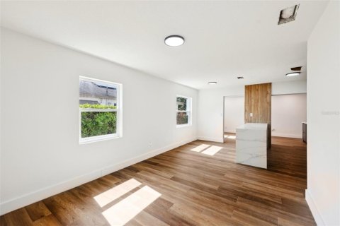 Casa en alquiler en Winter Park, Florida, 5 dormitorios, 198.07 m2 № 1910661 - foto 20