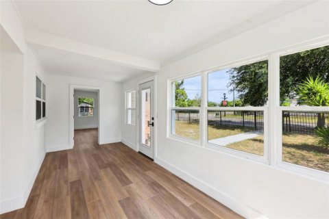 Casa en alquiler en Winter Park, Florida, 5 dormitorios, 198.07 m2 № 1910661 - foto 21