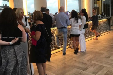 Condo in Hollywood, Florida, 2 bedrooms  № 1935467 - photo 22