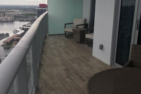 Condo in Hollywood, Florida, 2 bedrooms  № 1935467 - photo 7