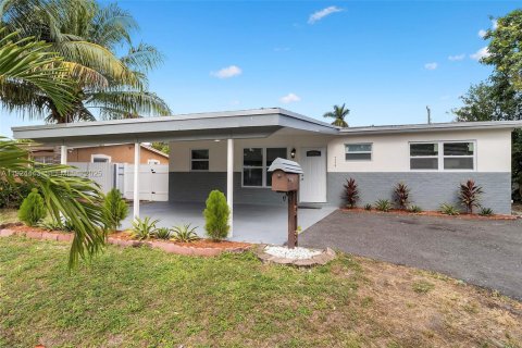 House in Hallandale Beach, Florida 3 bedrooms, 139.17 sq.m. № 1982754 - photo 16