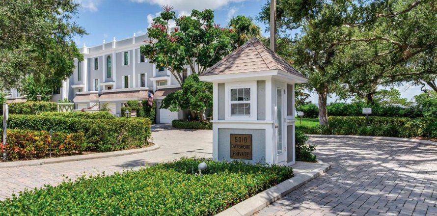Touwnhouse à Tampa, Floride 3 chambres, 329.43 m2 № 1898433