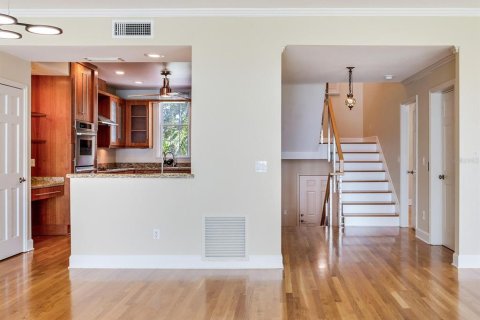 Touwnhouse à vendre à Tampa, Floride: 3 chambres, 329.43 m2 № 1898433 - photo 9