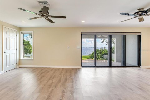 Touwnhouse à vendre à Tampa, Floride: 3 chambres, 329.43 m2 № 1898433 - photo 29