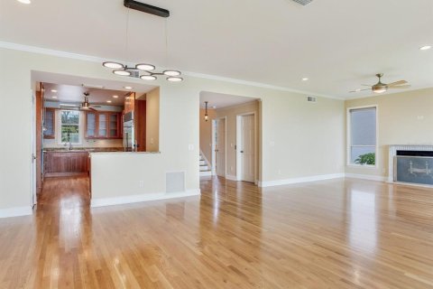 Touwnhouse à vendre à Tampa, Floride: 3 chambres, 329.43 m2 № 1898433 - photo 8