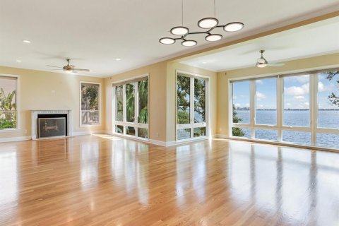 Touwnhouse à vendre à Tampa, Floride: 3 chambres, 329.43 m2 № 1898433 - photo 6
