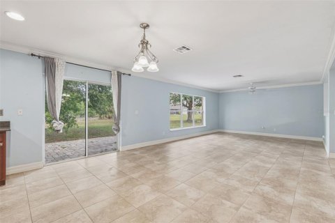 House in Punta Gorda, Florida 4 bedrooms, 260.96 sq.m. № 2109266 - photo 18