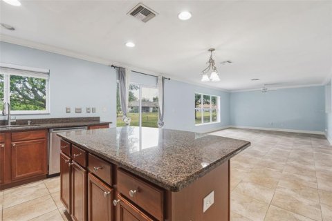 House in Punta Gorda, Florida 4 bedrooms, 260.96 sq.m. № 2109266 - photo 27