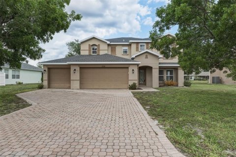 House in Punta Gorda, Florida 4 bedrooms, 260.96 sq.m. № 2109266 - photo 4