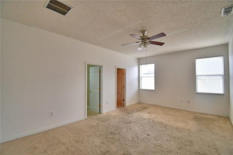 Casa en venta en Davenport, Florida, 5 dormitorios, 279.54 m2 № 1680293 - foto 18