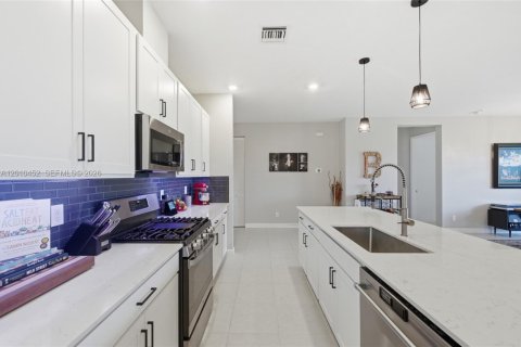 Купить виллу или дом в Локсахатчи-Гроувс, Флорида 3 спальни, 180.97м2, № 2075428 - фото 14