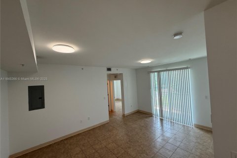 Appartement à louer à South Miami, Floride: 3 chambres, 3493.87 m2 № 1840977 - photo 7
