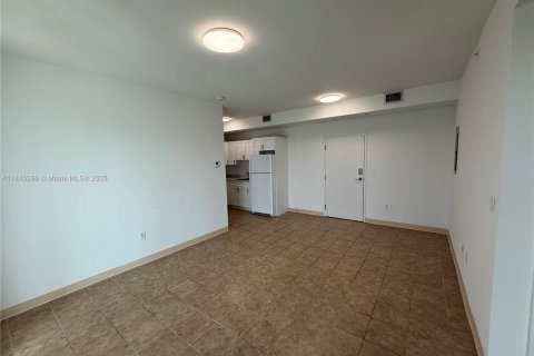 Appartement à louer à South Miami, Floride: 3 chambres, 3493.87 m2 № 1840977 - photo 16
