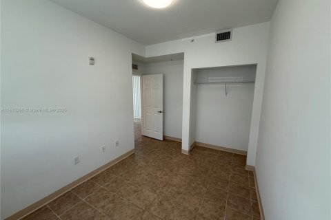 Appartement à louer à South Miami, Floride: 3 chambres, 3493.87 m2 № 1840977 - photo 14