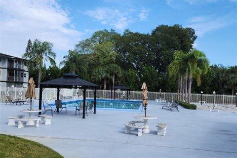 Condo in Hollywood, Florida, 1 bedroom № 2190362 - photo 20