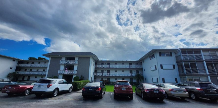 Condo in Hollywood, Florida, 1 bedroom № 2190362