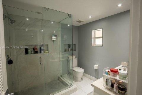 Villa ou maison à vendre à Hialeah, Floride: 5 chambres, 195.09 m2 № 2154489 - photo 19