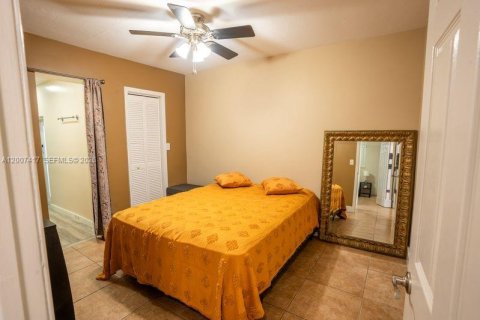 Villa ou maison à vendre à Hialeah, Floride: 5 chambres, 195.09 m2 № 2154489 - photo 20