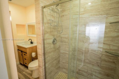 Villa ou maison à vendre à Hialeah, Floride: 5 chambres, 195.09 m2 № 2154489 - photo 22