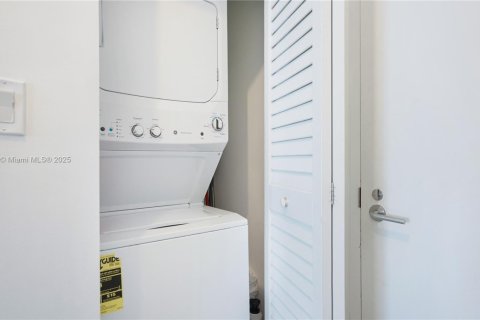 Copropriété à vendre à Miami, Floride: 2 chambres, 73.95 m2 № 1945198 - photo 12