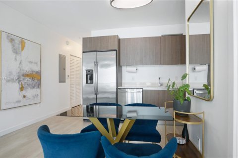 Copropriété à vendre à Miami, Floride: 2 chambres, 73.95 m2 № 1945198 - photo 3