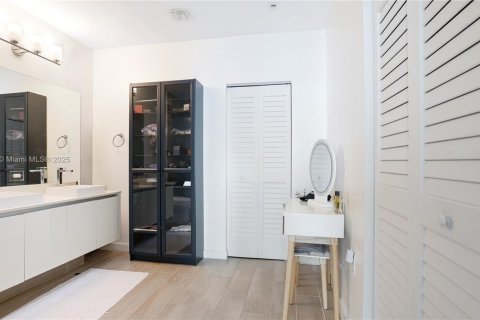 Copropriété à vendre à Miami, Floride: 2 chambres, 73.95 m2 № 1945198 - photo 9