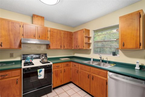 Casa en venta en Gainesville, Florida, 4 dormitorios, 178.65 m2 № 2135379 - foto 13