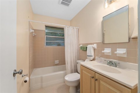 Casa en venta en Gainesville, Florida, 4 dormitorios, 178.65 m2 № 2135379 - foto 29