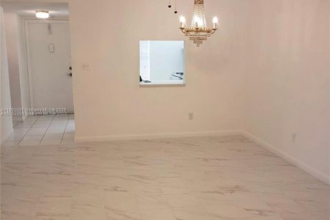 Copropriété à vendre à Tamarac, Floride: 1 chambre, 61.32 m2 № 1946742 - photo 5