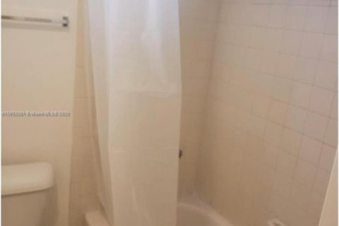 Copropriété à vendre à Tamarac, Floride: 1 chambre, 61.32 m2 № 1946742 - photo 13