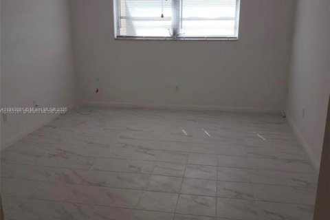 Copropriété à vendre à Tamarac, Floride: 1 chambre, 61.32 m2 № 1946742 - photo 8