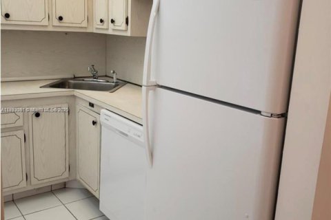 Copropriété à vendre à Tamarac, Floride: 1 chambre, 61.32 m2 № 1946742 - photo 3