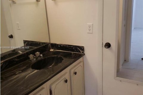 Copropriété à vendre à Tamarac, Floride: 1 chambre, 61.32 m2 № 1946742 - photo 9