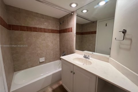 Copropriété à louer à Plantation, Floride: 2 chambres, 96.06 m2 № 1932259 - photo 3