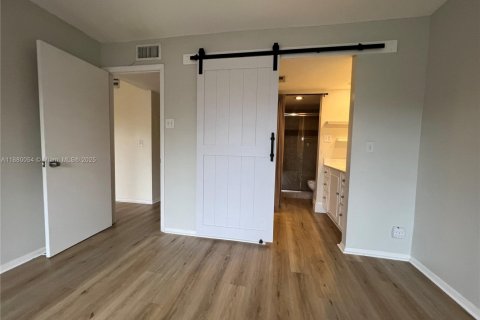 Copropriété à louer à Plantation, Floride: 2 chambres, 96.06 m2 № 1932259 - photo 8