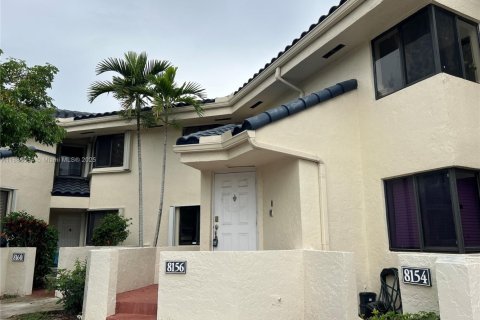 Copropriété à louer à Plantation, Floride: 2 chambres, 96.06 m2 № 1932259 - photo 1