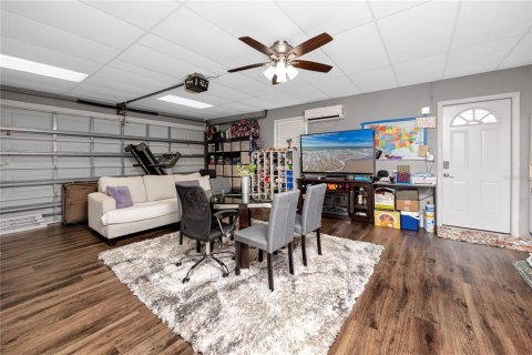 House in Clearwater, Florida 3 bedrooms, 144.83 sq.m. № 2149530 - photo 30
