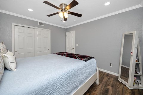 House in Clearwater, Florida 3 bedrooms, 144.83 sq.m. № 2149530 - photo 25