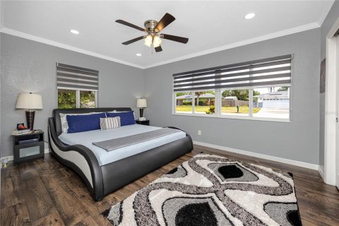 House in Clearwater, Florida 3 bedrooms, 144.83 sq.m. № 2149530 - photo 22