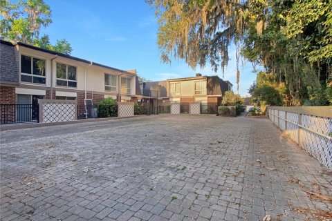Condo in Gainesville, Florida, 1 bedroom  № 1735546 - photo 16