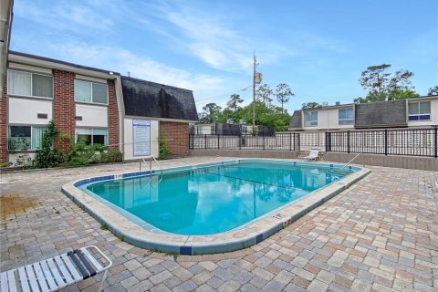 Condo in Gainesville, Florida, 1 bedroom  № 1735546 - photo 18