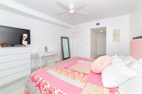 Copropriété à louer à Sunny Isles Beach, Floride: 2 chambres, 103.68 m2 № 2010914 - photo 22