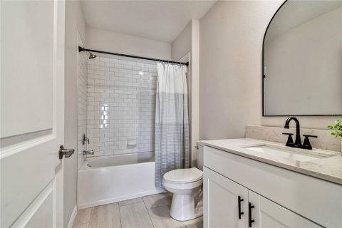 Casa en venta en Land O' Lakes, Florida, 6 dormitorios, 239.69 m2 № 1612466 - foto 23